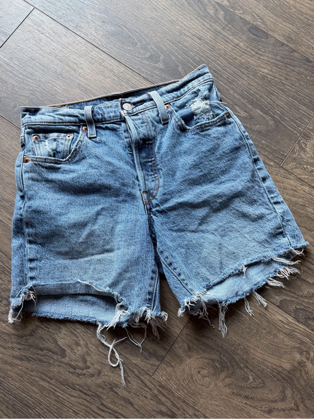 Levi's 501 Women's W25 Denim Cutoff Shorts Distressed Raw Hem Button Fly Blue - Picture 2 of 8